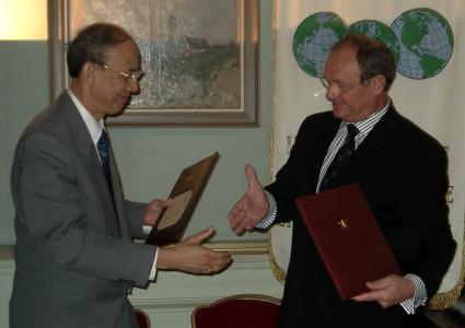Signature de la charte de coopération UIHJ - Thaïlande
